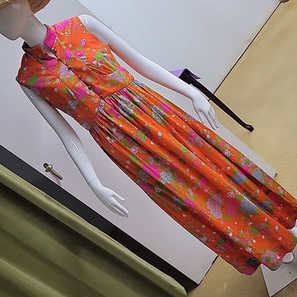Saks Fifth Avenue Sleeveless Stunning Oriental Half Button Down Maxi Dress